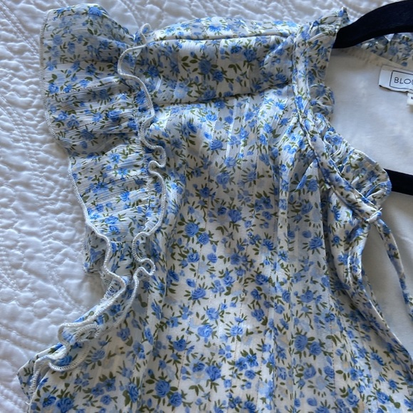 Short Sleeve Summer Blouse - Picture 3 of 6